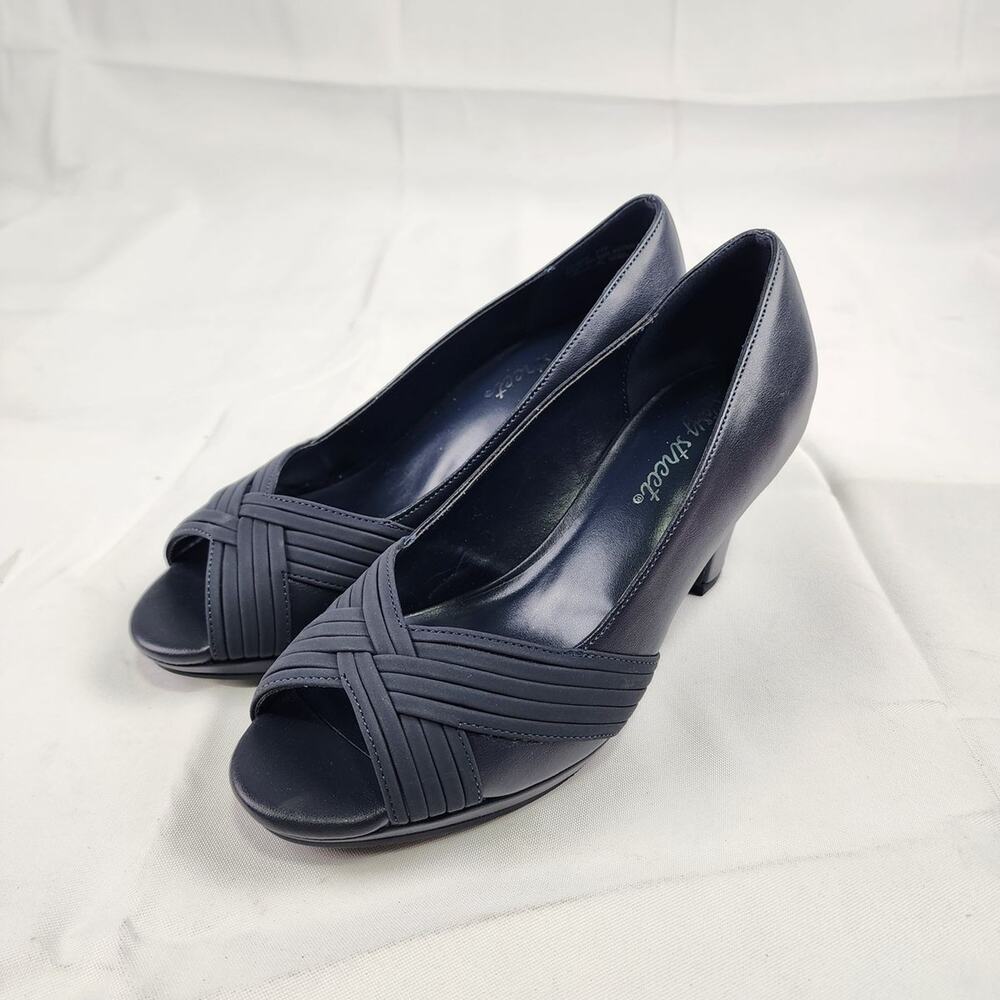 Easy Street Lavish Peep Toe Pumps Heels Navy Womens Size 7 W Wide Block Heel